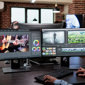 Sprzęt i oprogramowanie używane na potrzeby produkcji wideo - prezentacja działania studia nagrań